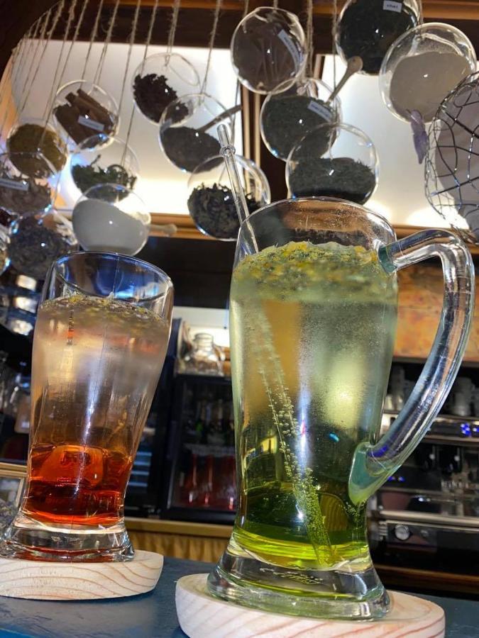 Hotel Restaurant Le Chanel Villieu エクステリア 写真